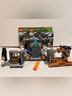 LEGO #21124 Minecraft The End Portal